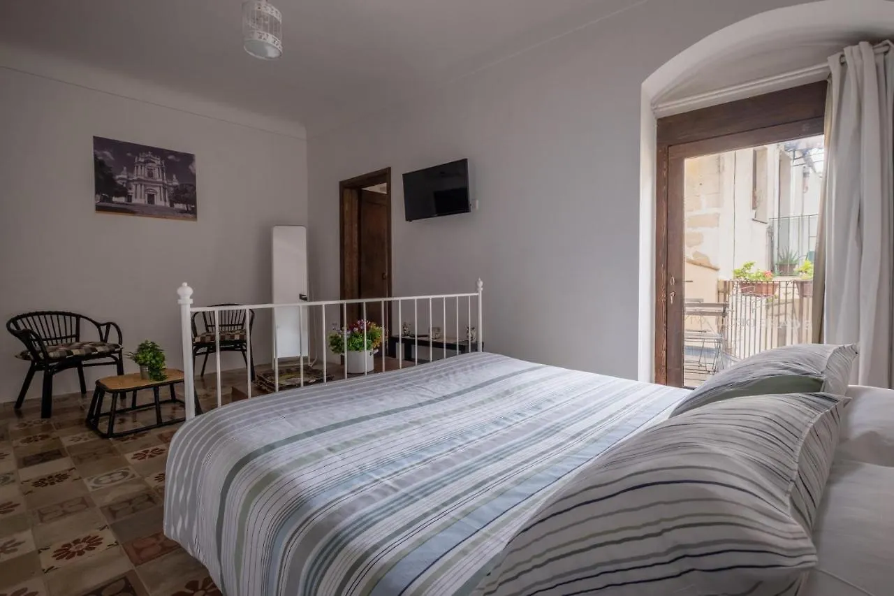 Apartment Case-Grotte Degli Avi, Esperienza Abitativa In Grotta Modica