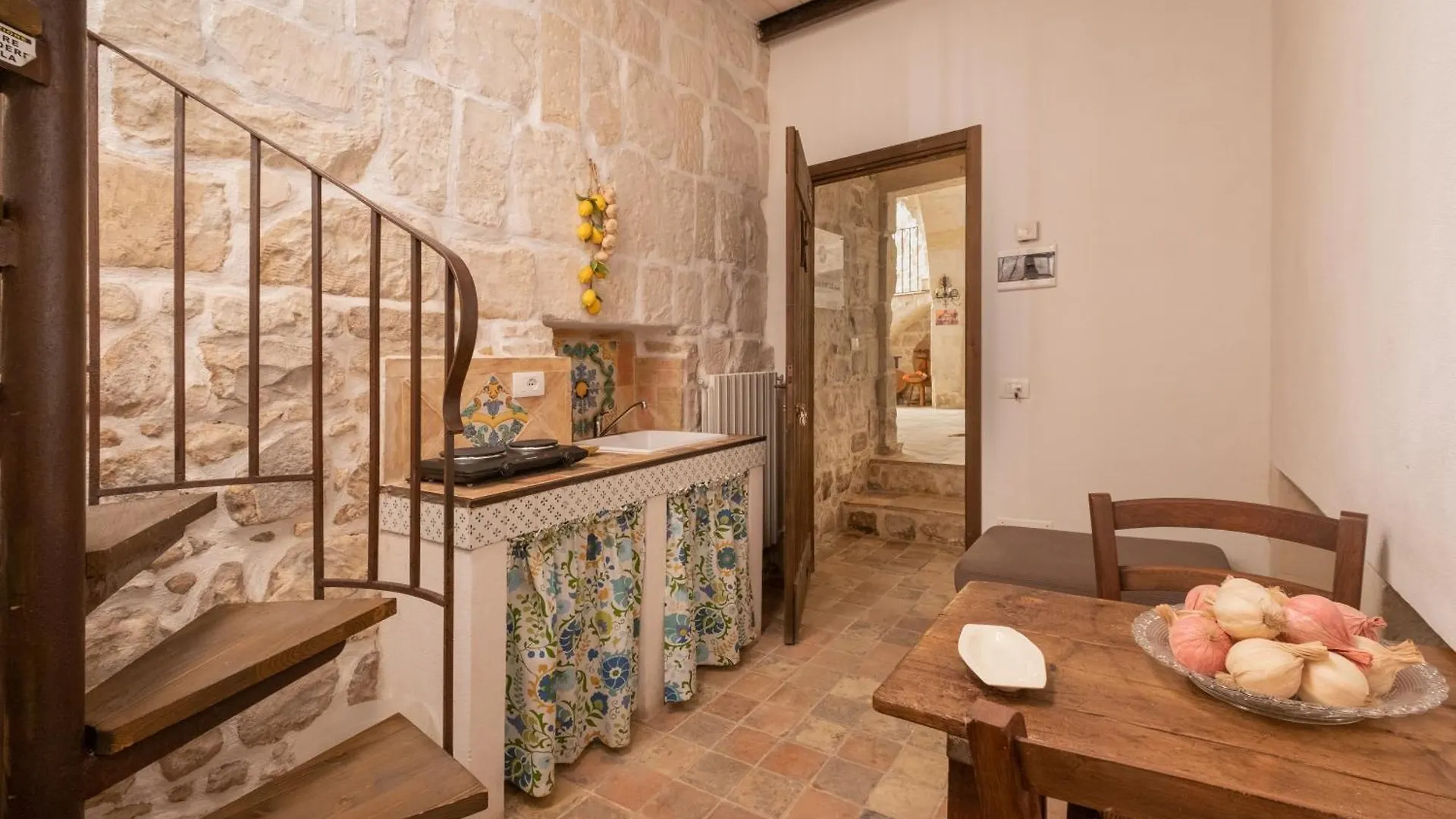 Apartment Case-Grotte Degli Avi, Esperienza Abitativa In Grotta Modica