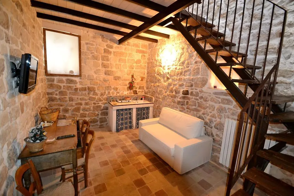 Apartment Case-Grotte Degli Avi, Esperienza Abitativa In Grotta Modica