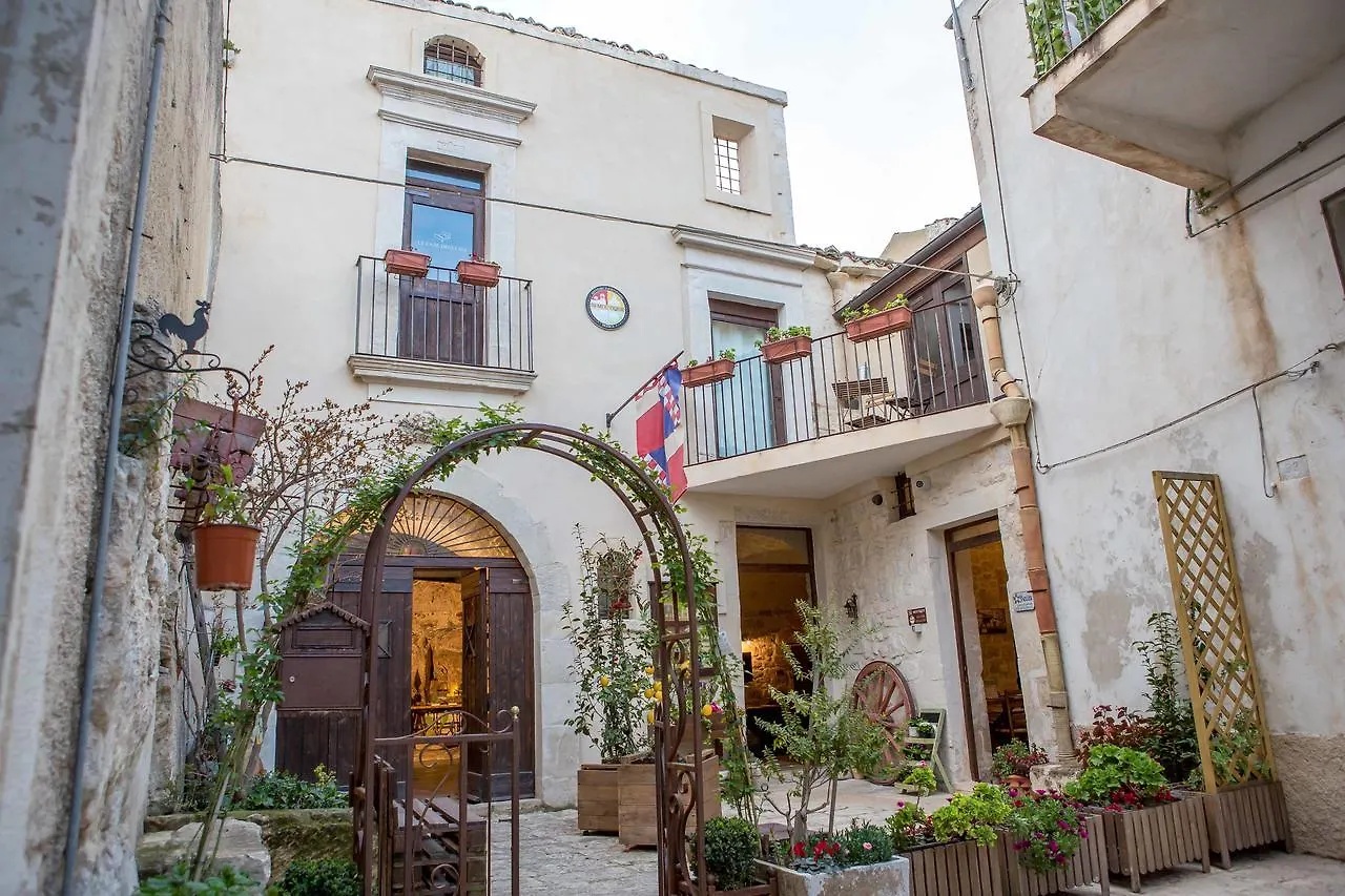 Case-Grotte Degli Avi, Esperienza Abitativa In Grotta Modica