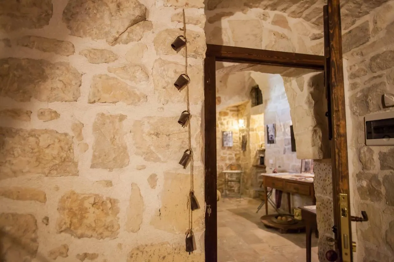 Apartment Case-Grotte Degli Avi, Esperienza Abitativa In Grotta Modica Italy