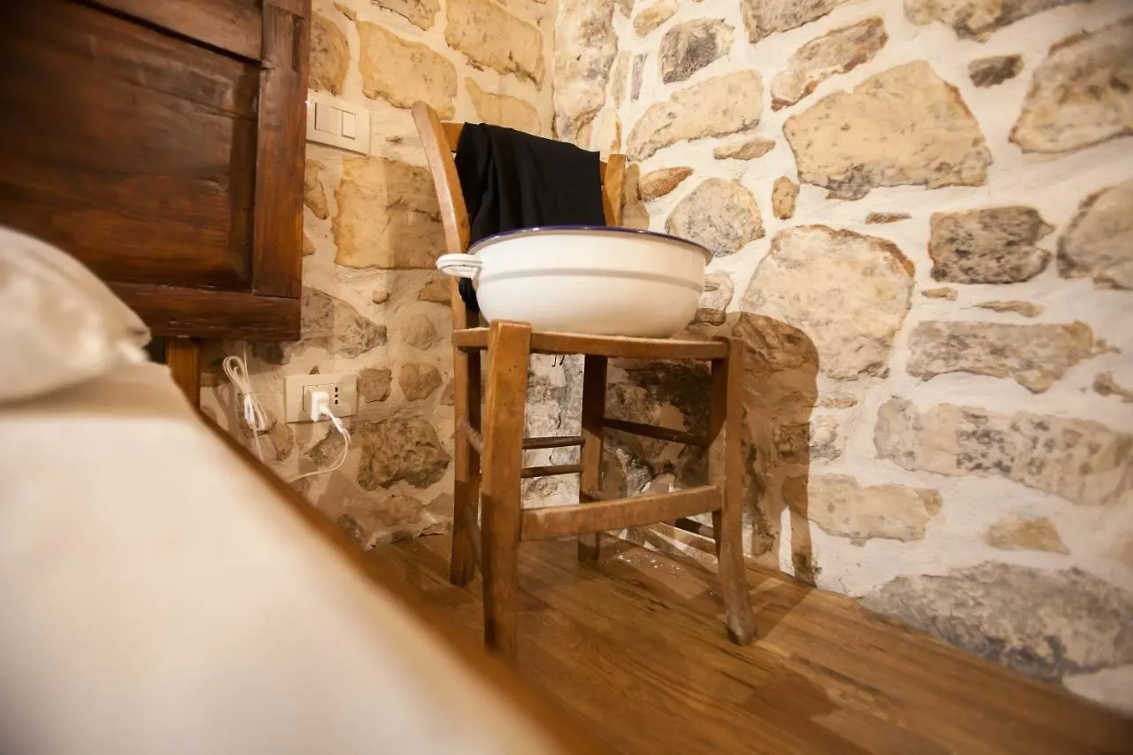 Apartment Case-Grotte Degli Avi, Esperienza Abitativa In Grotta Modica