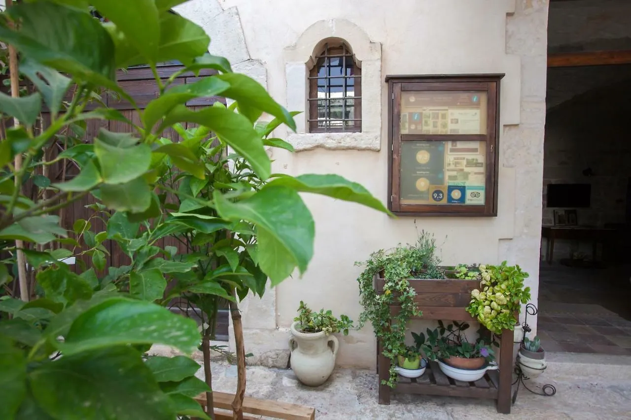 Apartment Case-Grotte Degli Avi, Esperienza Abitativa In Grotta Modica